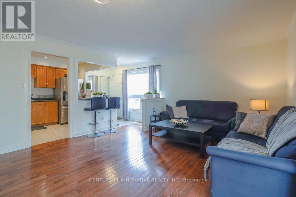 3066 Patrick Crescent, Mississauga, Ontario  L5N 3G5 - Photo 3 - W12809256