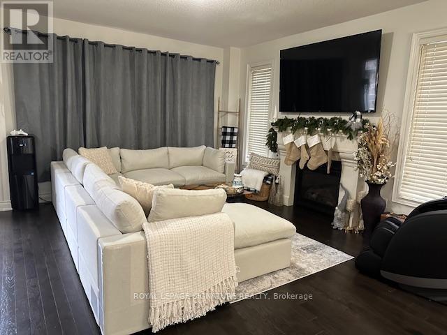 1317 Raspberry Terrace, Milton, Ontario  L9E 1N3 - Photo 12 - W12809258