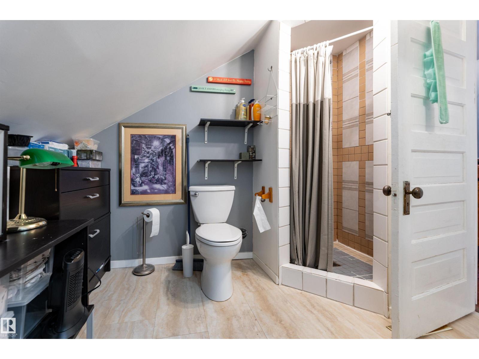 12742 Fort Rd Nw, Edmonton, Alberta  T5A 1A6 - Photo 39 - E4474019