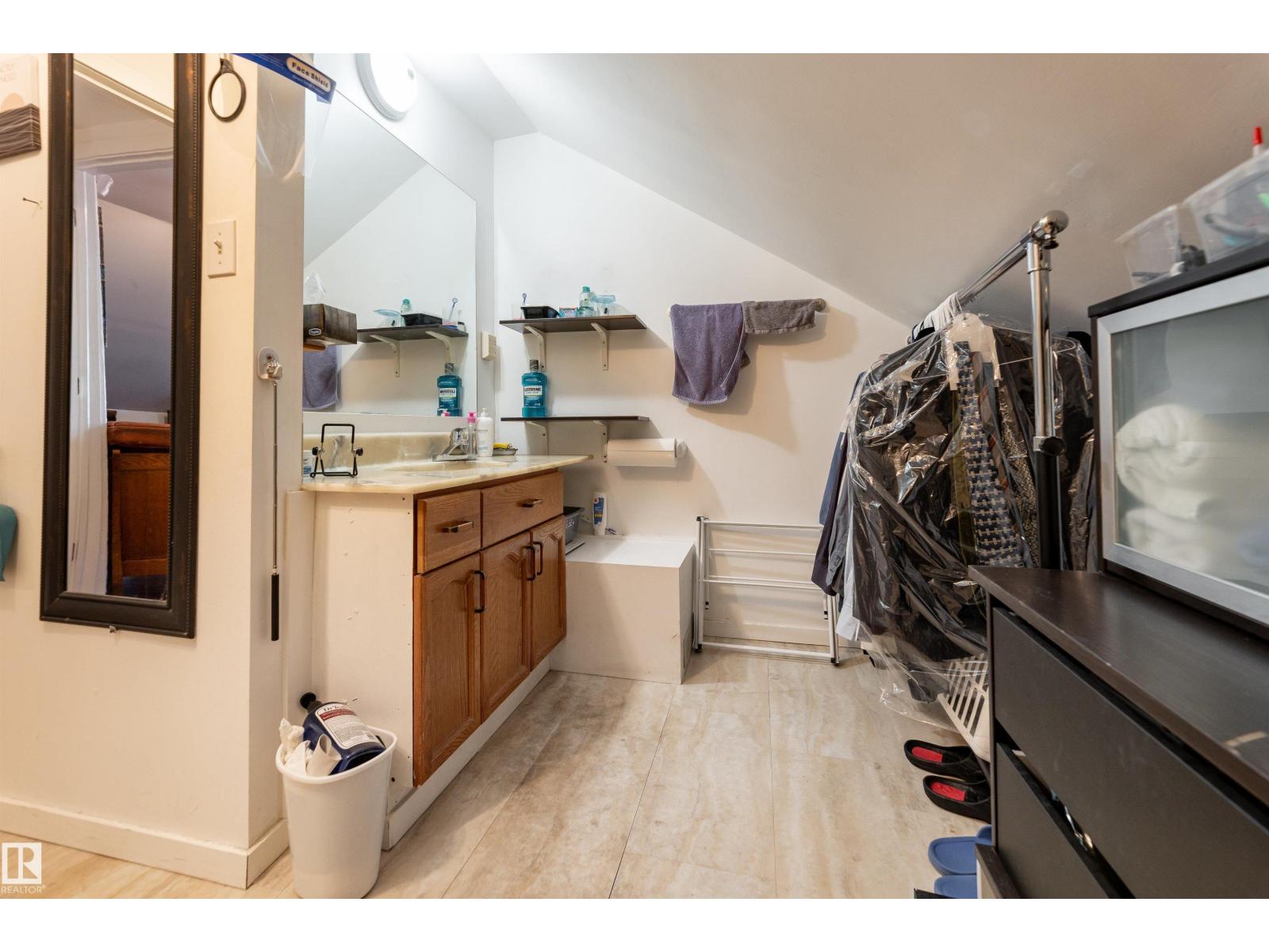 12742 Fort Rd Nw, Edmonton, Alberta  T5A 1A6 - Photo 38 - E4474019