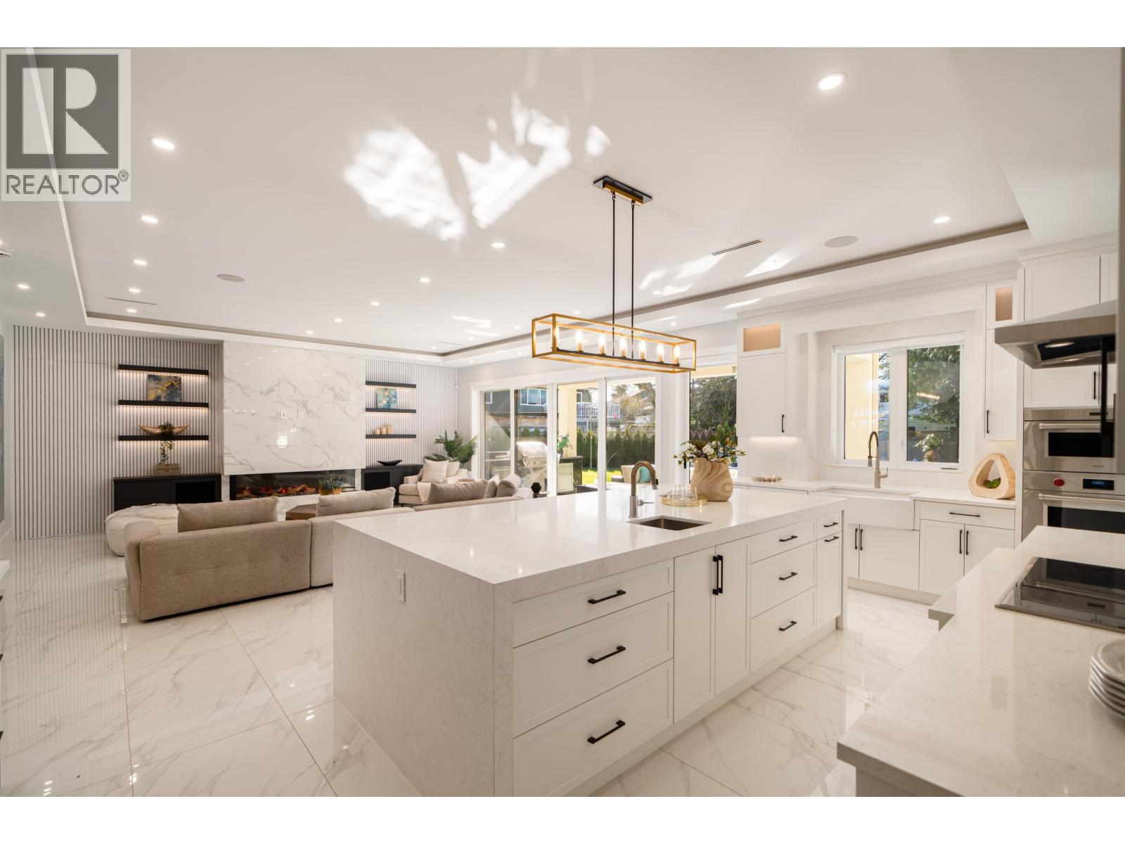 Listing Picture 15 of 40 : 10780 REYNOLDS DRIVE, Richmond / 烈治文 - 魯藝地產 Yvonne Lu Group - MLS Medallion Club Member