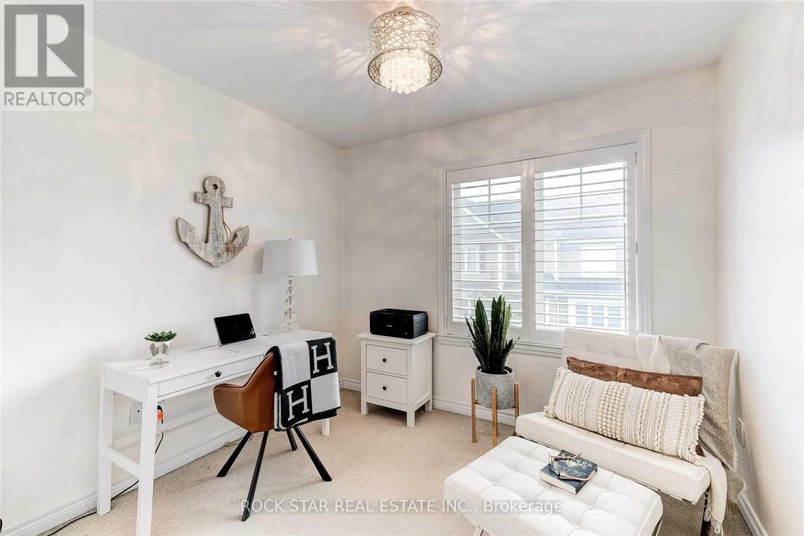 32 - 337 Beach Boulevard, Hamilton, Ontario  L8H 6W4 - Photo 4 - X12809190