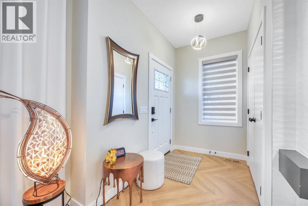 21427 Sheriff King Street Sw, Calgary, Alberta  T2X 5S2 - Photo 4 - A2280248