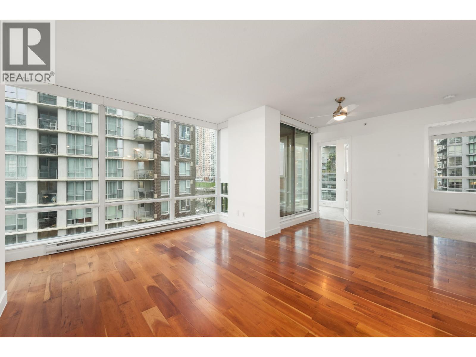 808 1495 Richards Street, Vancouver, British Columbia V6Z 3E3 - Photo 2 - R3091192