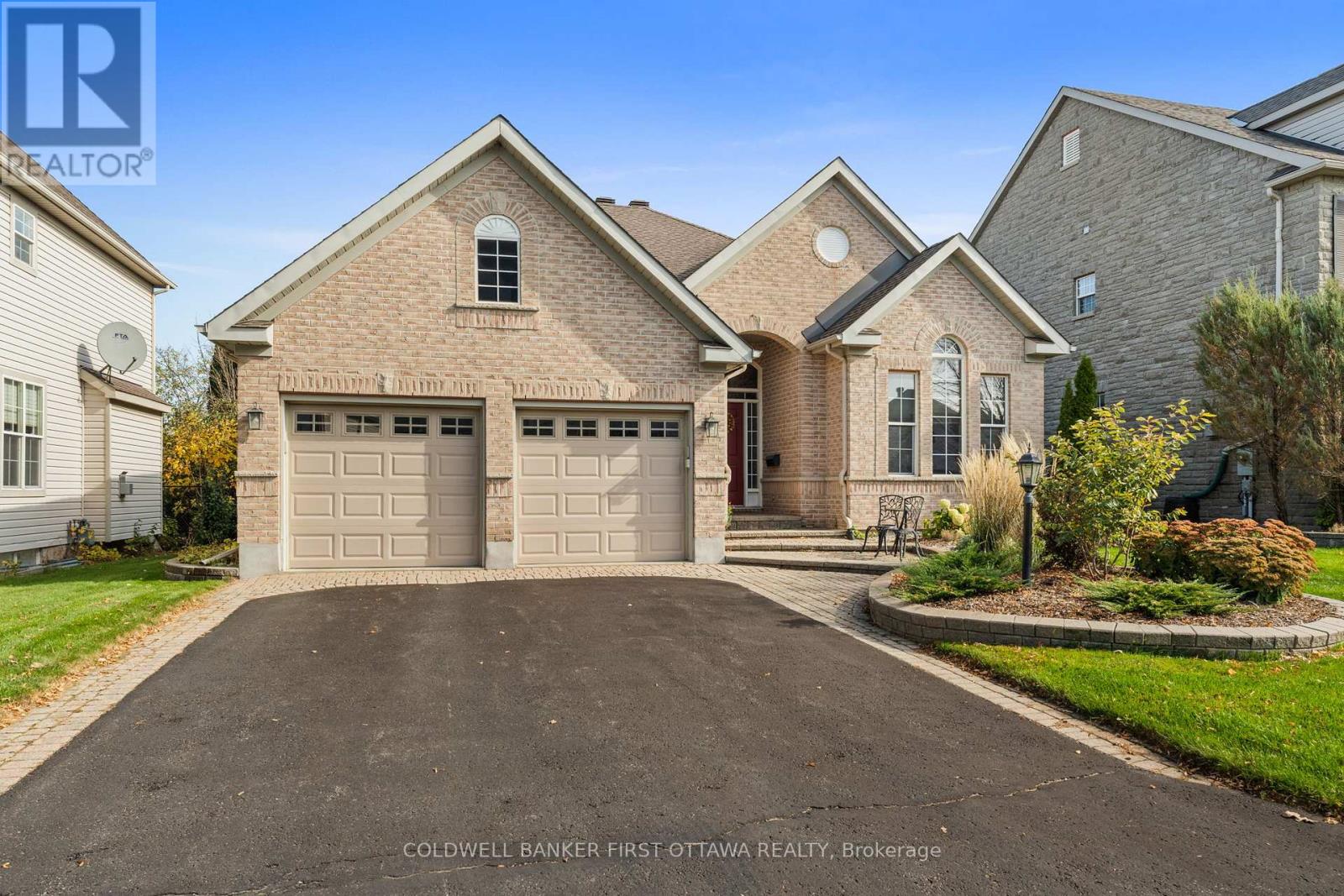 19 Fencerow Way, Ottawa, Ontario  K2J 4X8 - Photo 3 - X12809274