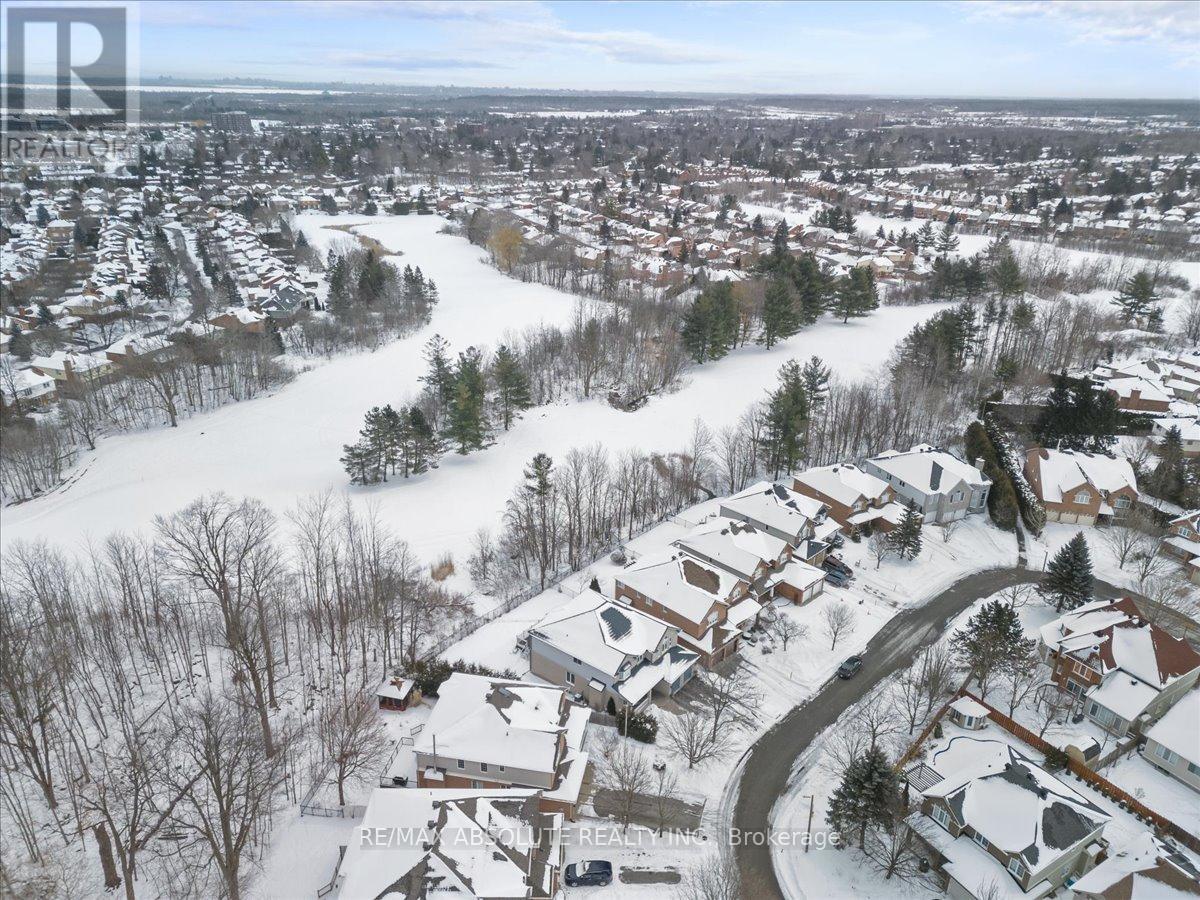 72 Kenins Crescent, Ottawa, Ontario  K2K 3E4 - Photo 3 - X12809286