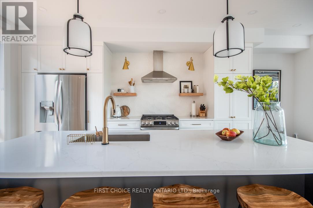 296 Riverdale Avenue, Ottawa, Ontario  K1S 1R1 - Photo 10 - X12809294