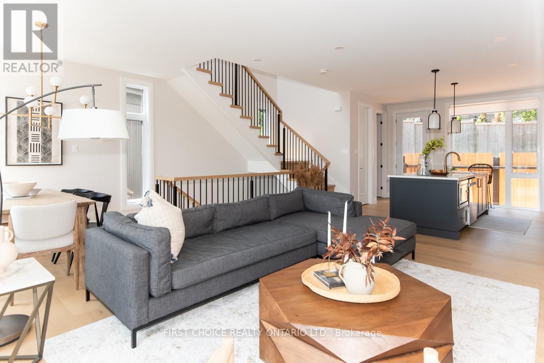 296 Riverdale Avenue, Ottawa, Ontario  K1S 1R1 - Photo 5 - X12809294