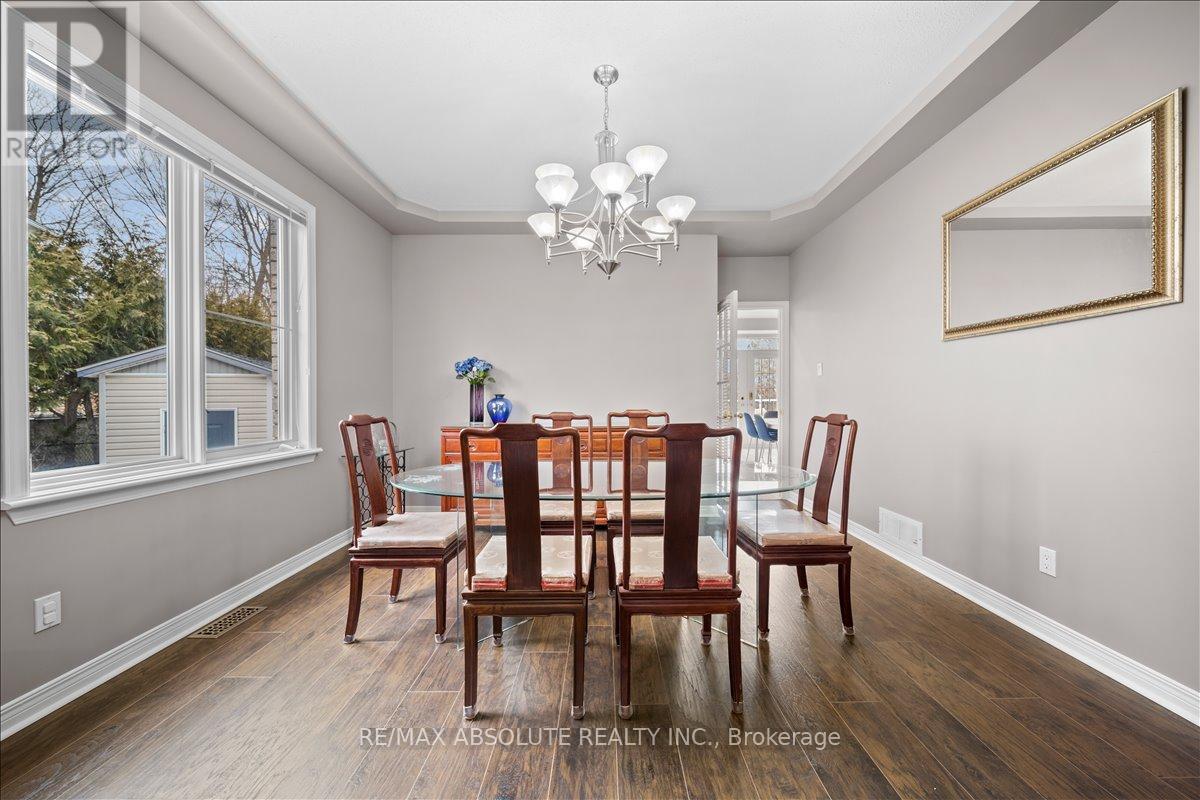 72 Kenins Crescent, Ottawa, Ontario  K2K 3E4 - Photo 11 - X12809286