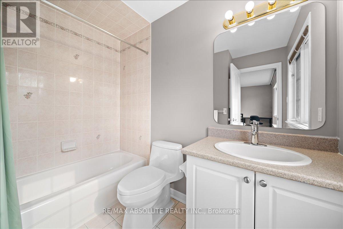 72 Kenins Crescent, Ottawa, Ontario  K2K 3E4 - Photo 32 - X12809286