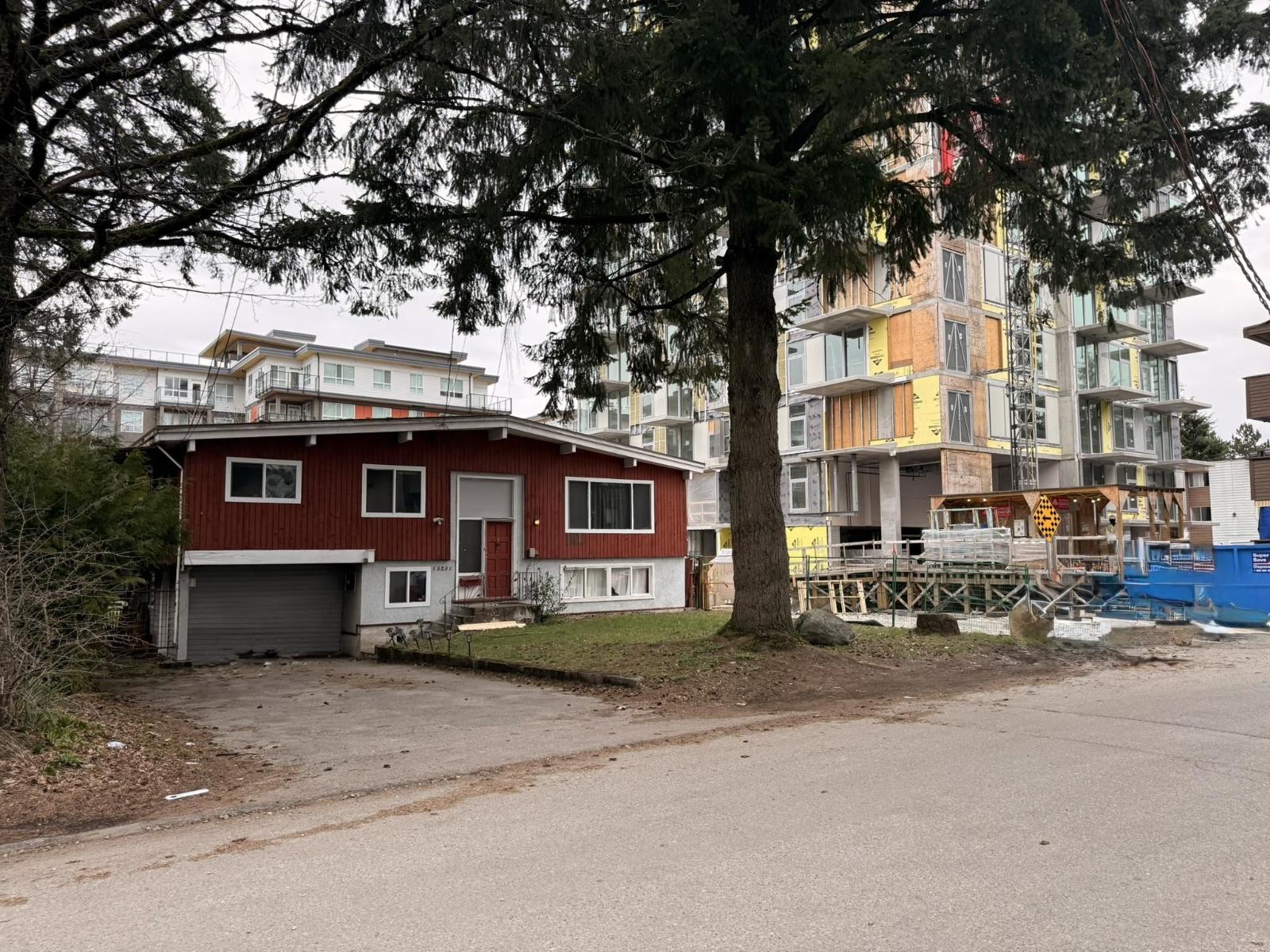 13231 104a Avenue, Surrey, British Columbia  V3T 1Y6 - Photo 3 - R3091729
