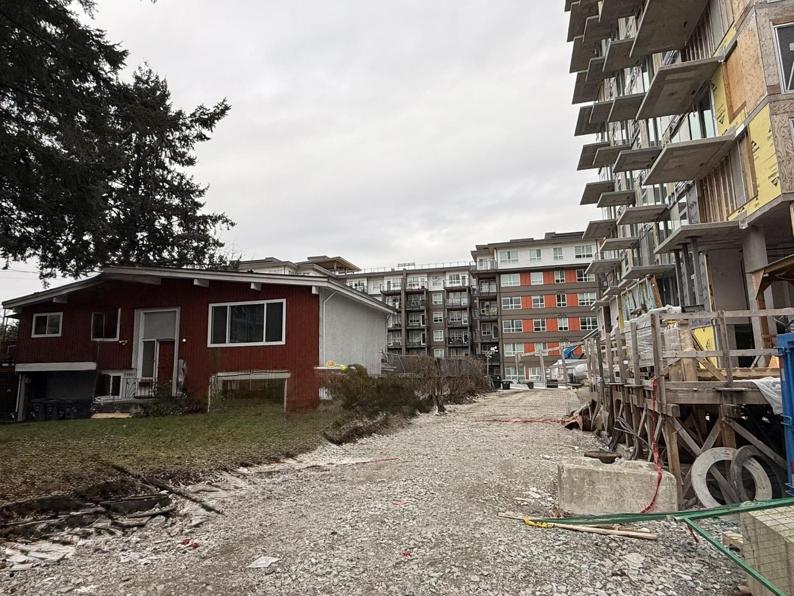 13231 104a Avenue, Surrey, British Columbia  V3T 1Y6 - Photo 9 - R3091729