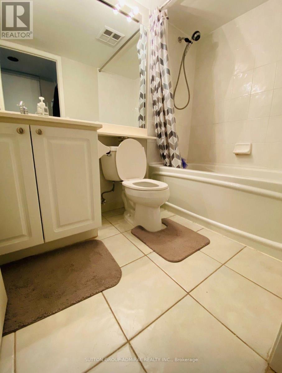 208 - 28 Harrison Garden Boulevard, Toronto, Ontario  M2N 7B5 - Photo 4 - C12809272