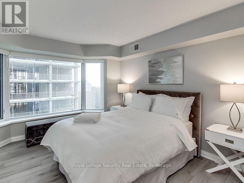 2113 - 155 Yorkville Avenue, Toronto, Ontario  M5R 1C4 - Photo 13 - C12809290