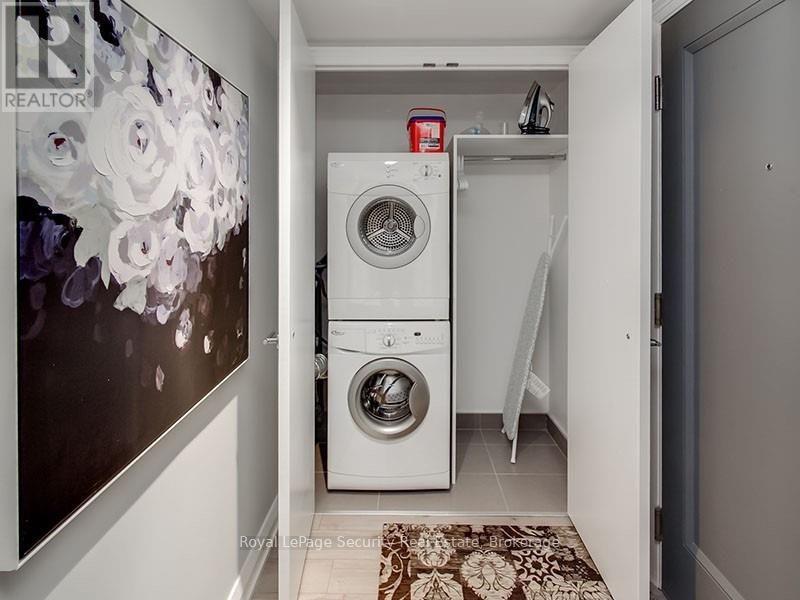 2113 - 155 Yorkville Avenue, Toronto, Ontario  M5R 1C4 - Photo 14 - C12809290