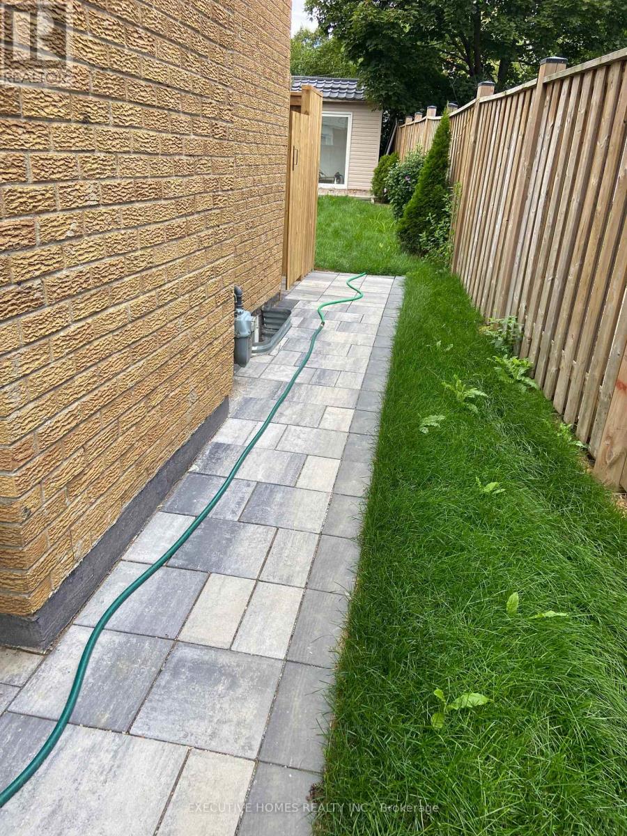 2685 Windjammer Road, Mississauga, Ontario  L5L 1T3 - Photo 48 - W12807034