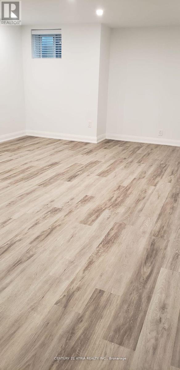 33 Major Crescent, Aurora, Ontario  L4G 0X5 - Photo 5 - N12809296