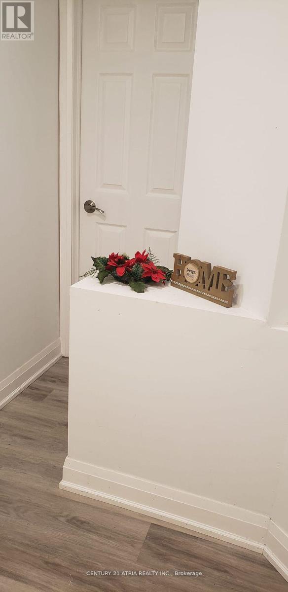 33 Major Crescent, Aurora, Ontario  L4G 0X5 - Photo 7 - N12809296