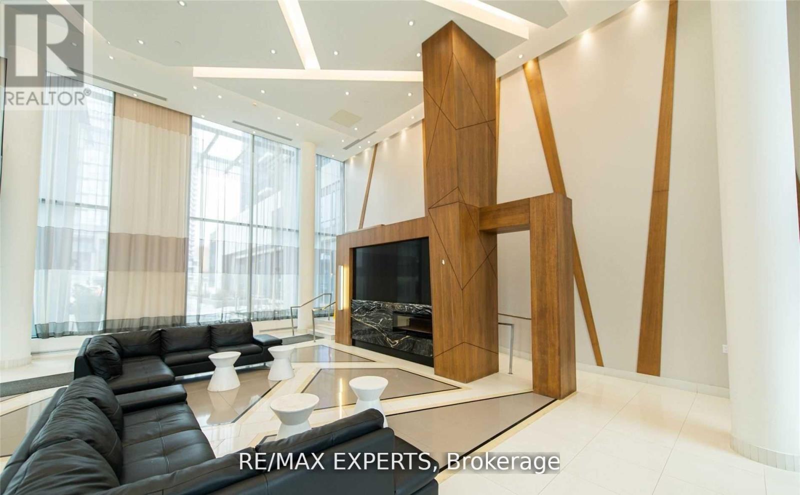 311 - 55 Eglinton Avenue W, Mississauga, Ontario  L5R 0E4 - Photo 8 - W12809284