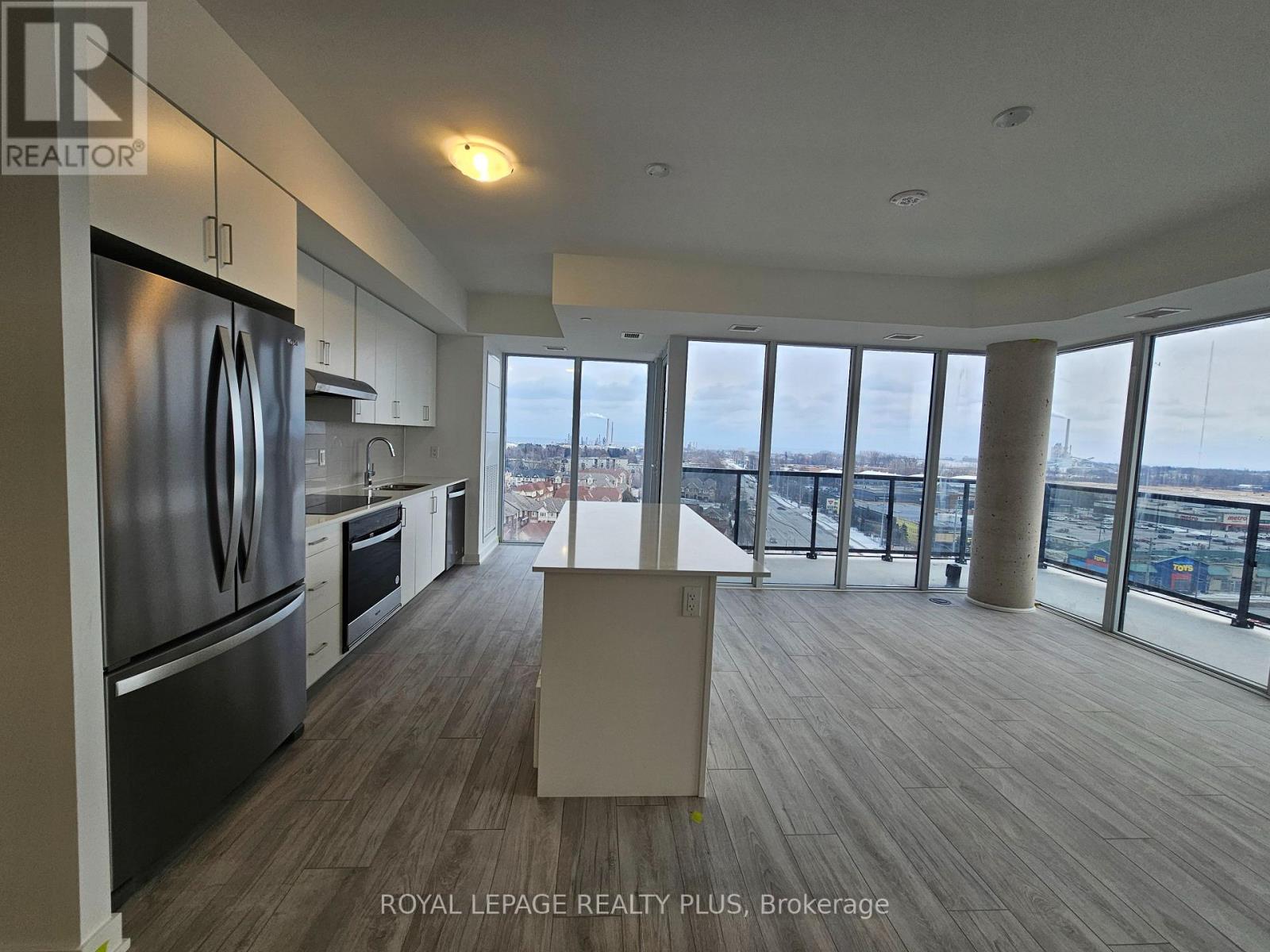 1109 - 1035 Southdown Road, Mississauga, Ontario  L5J 0A3 - Photo 4 - W12809288