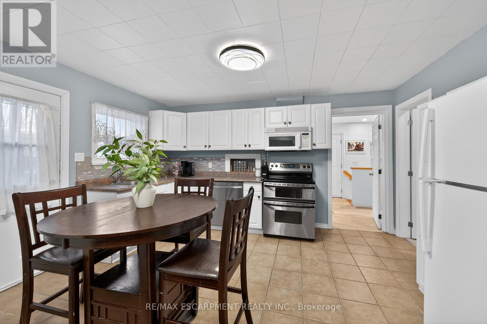 149 Elgin Street, Brantford, Ontario  N3S 5A4 - Photo 14 - X12809268