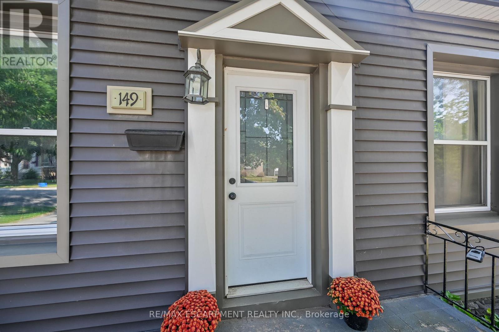 149 Elgin Street, Brantford, Ontario  N3S 5A4 - Photo 3 - X12809268