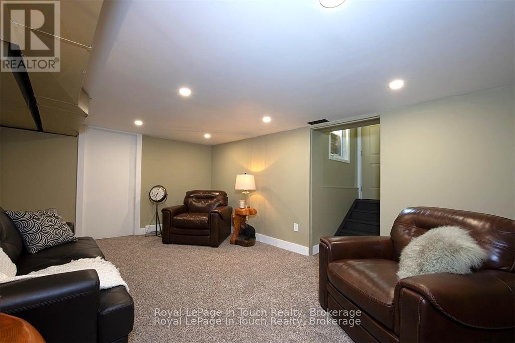 8 Cyril Martin Place, Severn, Ontario  L0K 1E0 - Photo 27 - S12809396