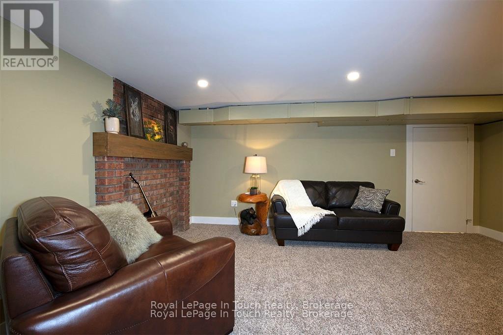 8 Cyril Martin Place, Severn, Ontario  L0K 1E0 - Photo 28 - S12809396