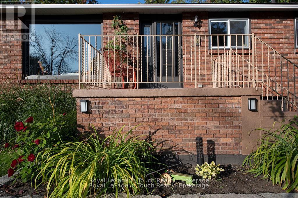 8 Cyril Martin Place, Severn, Ontario  L0K 1E0 - Photo 38 - S12809396