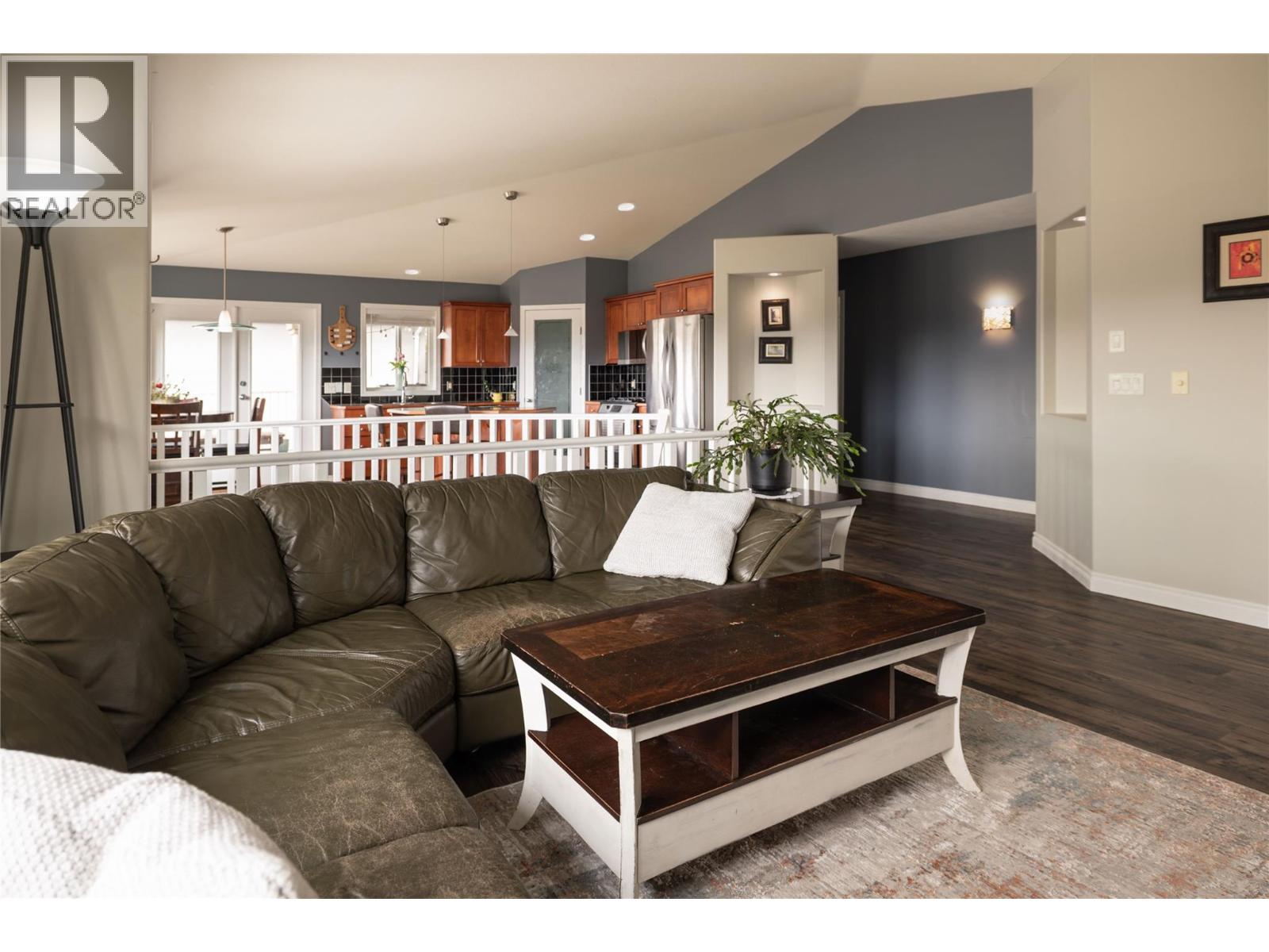 3013 Brindisi Place, Kelowna, British Columbia  V1V 2N5 - Photo 4 - 10374682