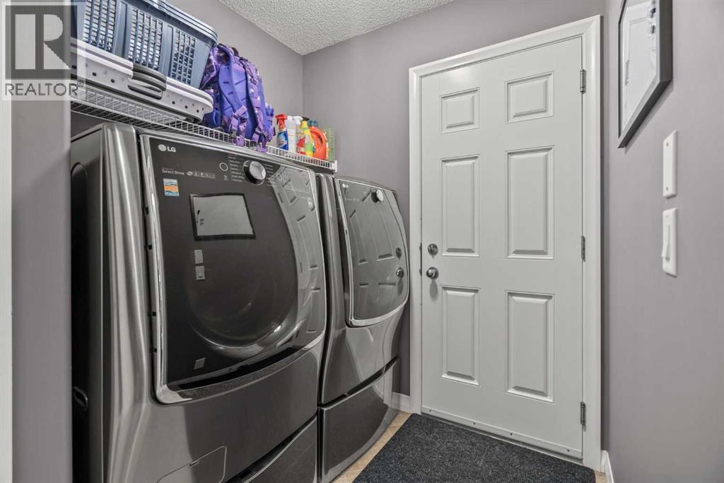 715 Copperpond Circle Se, Calgary, Alberta  T2Z 0R5 - Photo 14 - A2270187