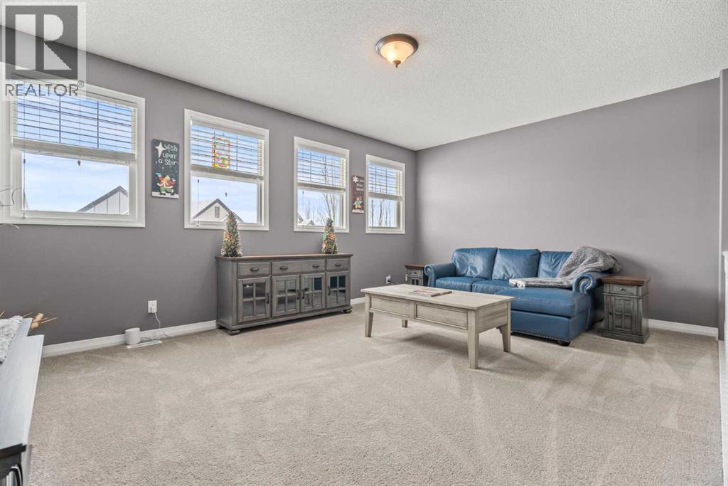 715 Copperpond Circle Se, Calgary, Alberta  T2Z 0R5 - Photo 17 - A2270187