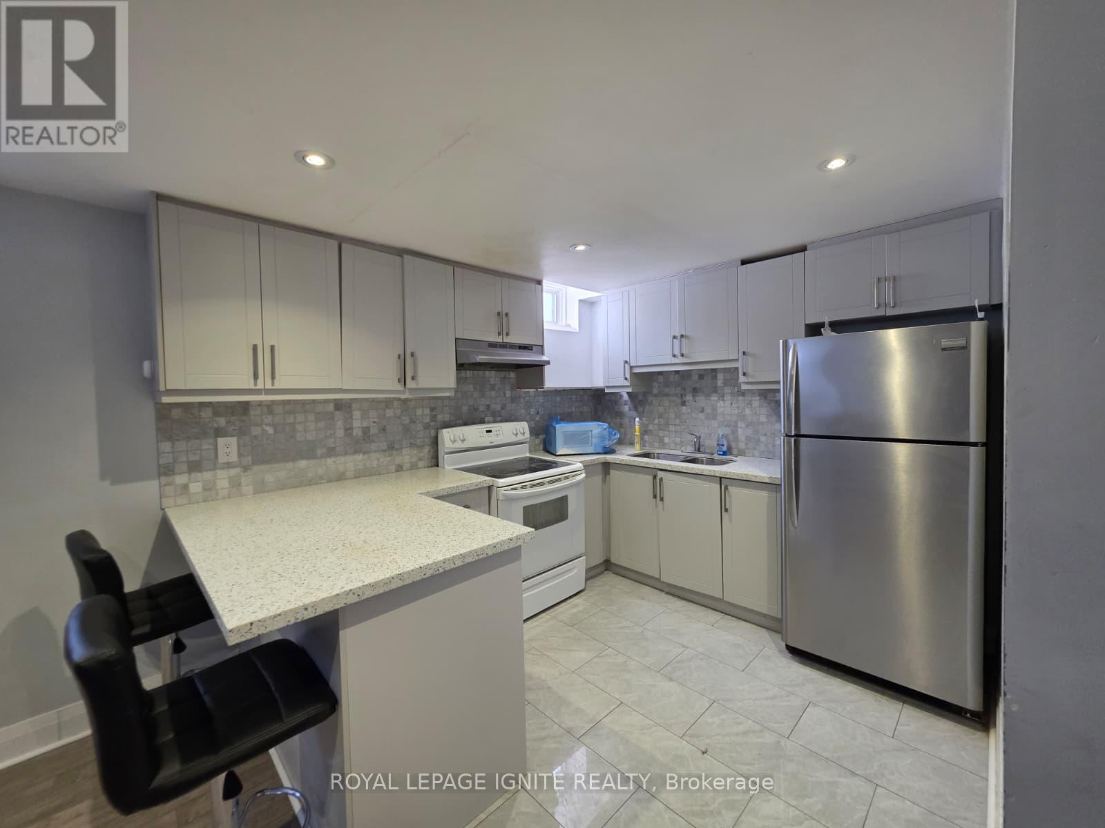 66 Tideswell Boulevard, Toronto, Ontario  M1B 5X3 - Photo 4 - E12809334