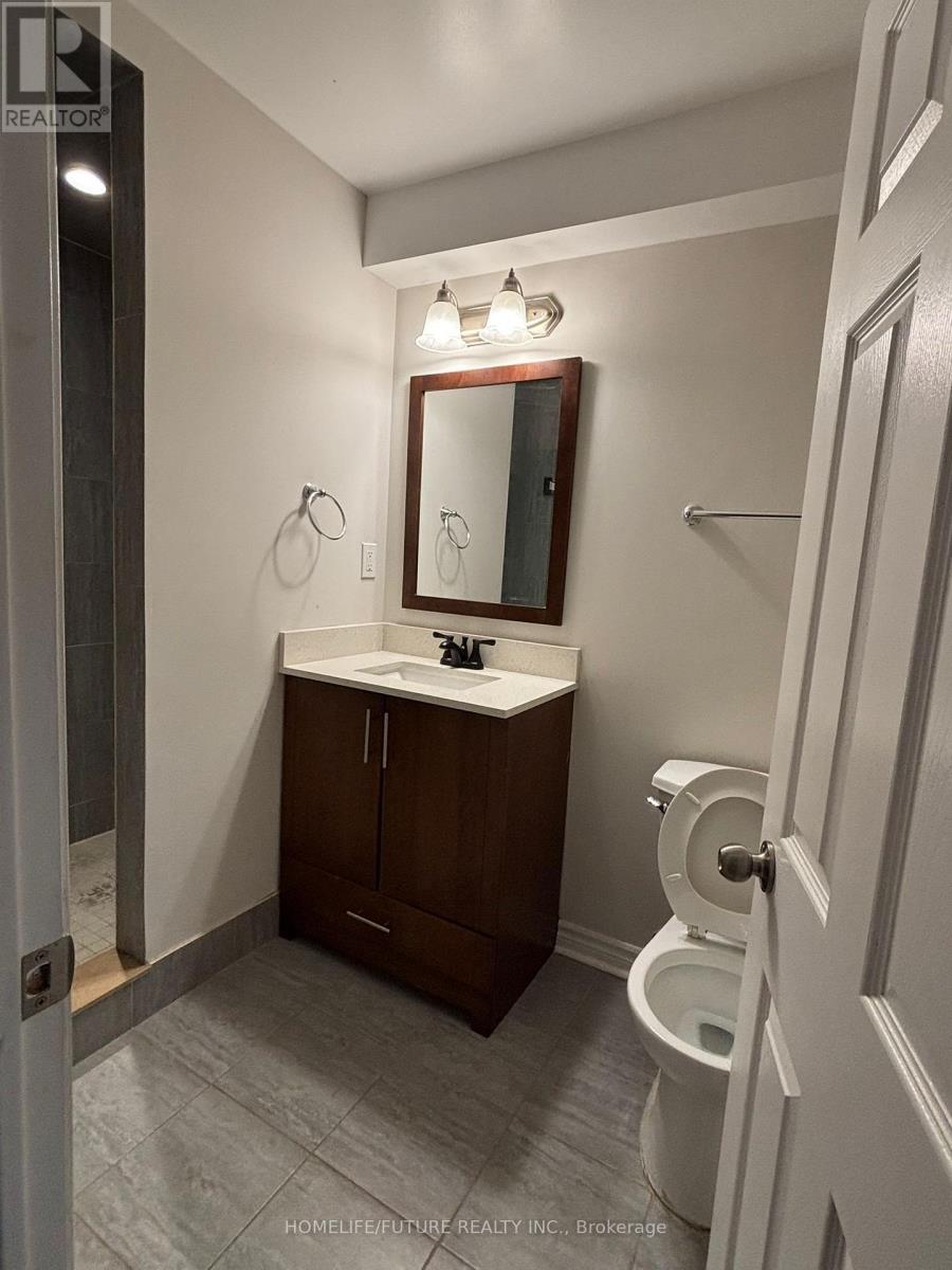 7 Dollery Gate, Ajax (Northeast Ajax), Ontario  L1T 0G6 - Photo 10 - E12809352