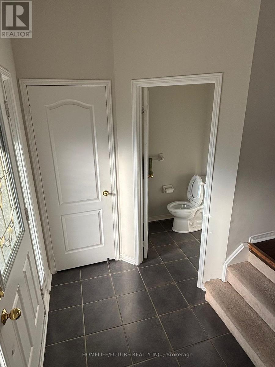 7 Dollery Gate, Ajax (Northeast Ajax), Ontario  L1T 0G6 - Photo 8 - E12809352