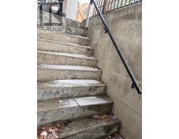 B - 31 IRWIN DRIVE N, Whitby, Ontario