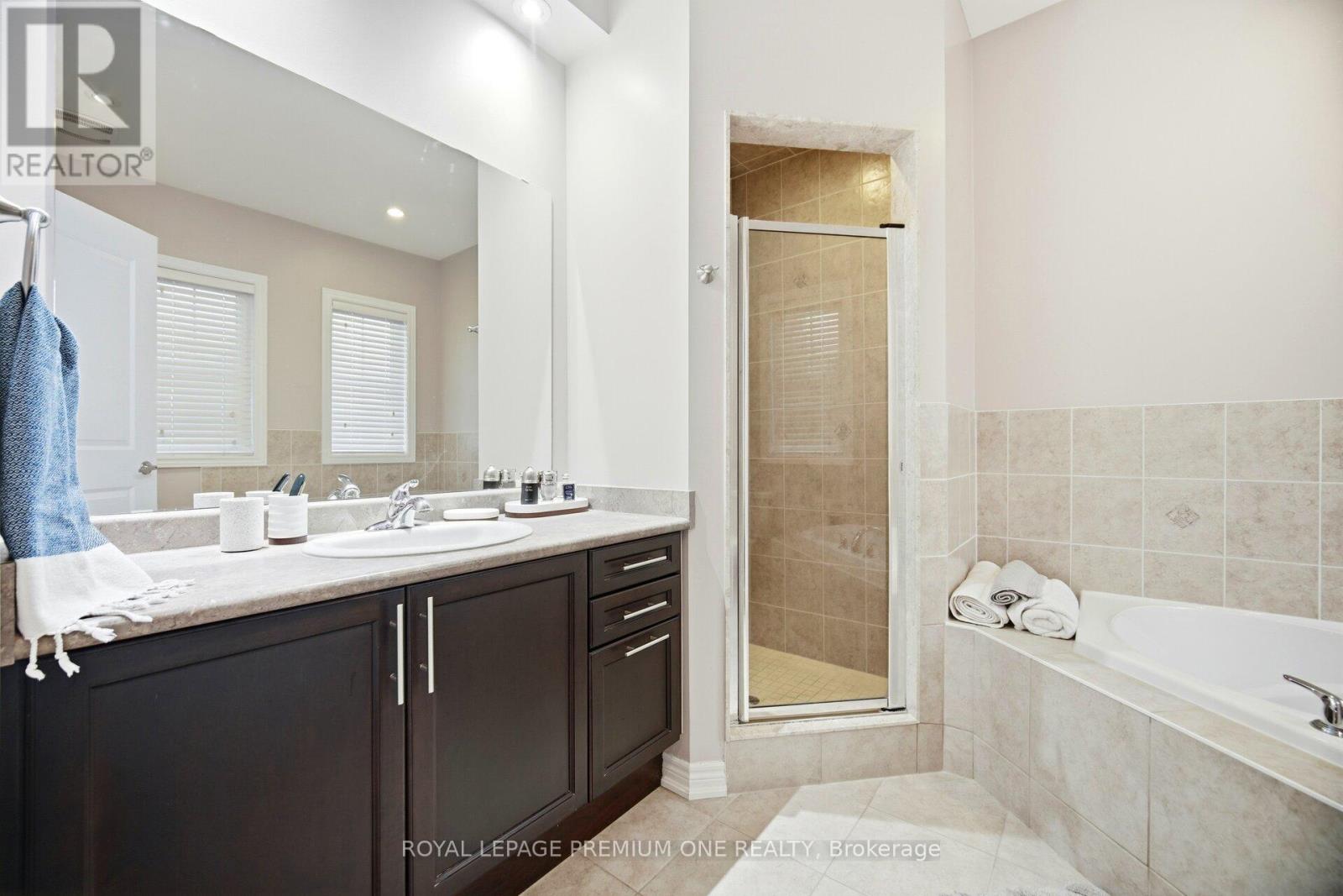 8 Poetry Drive, Vaughan, Ontario  L4H 3P7 - Photo 28 - N12809314