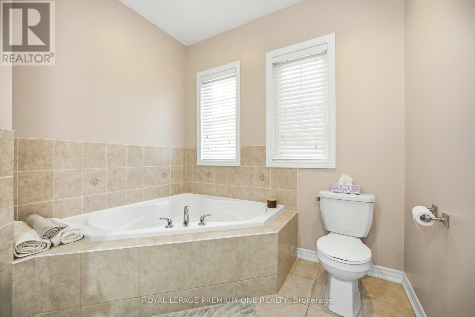 8 Poetry Drive, Vaughan, Ontario  L4H 3P7 - Photo 29 - N12809314