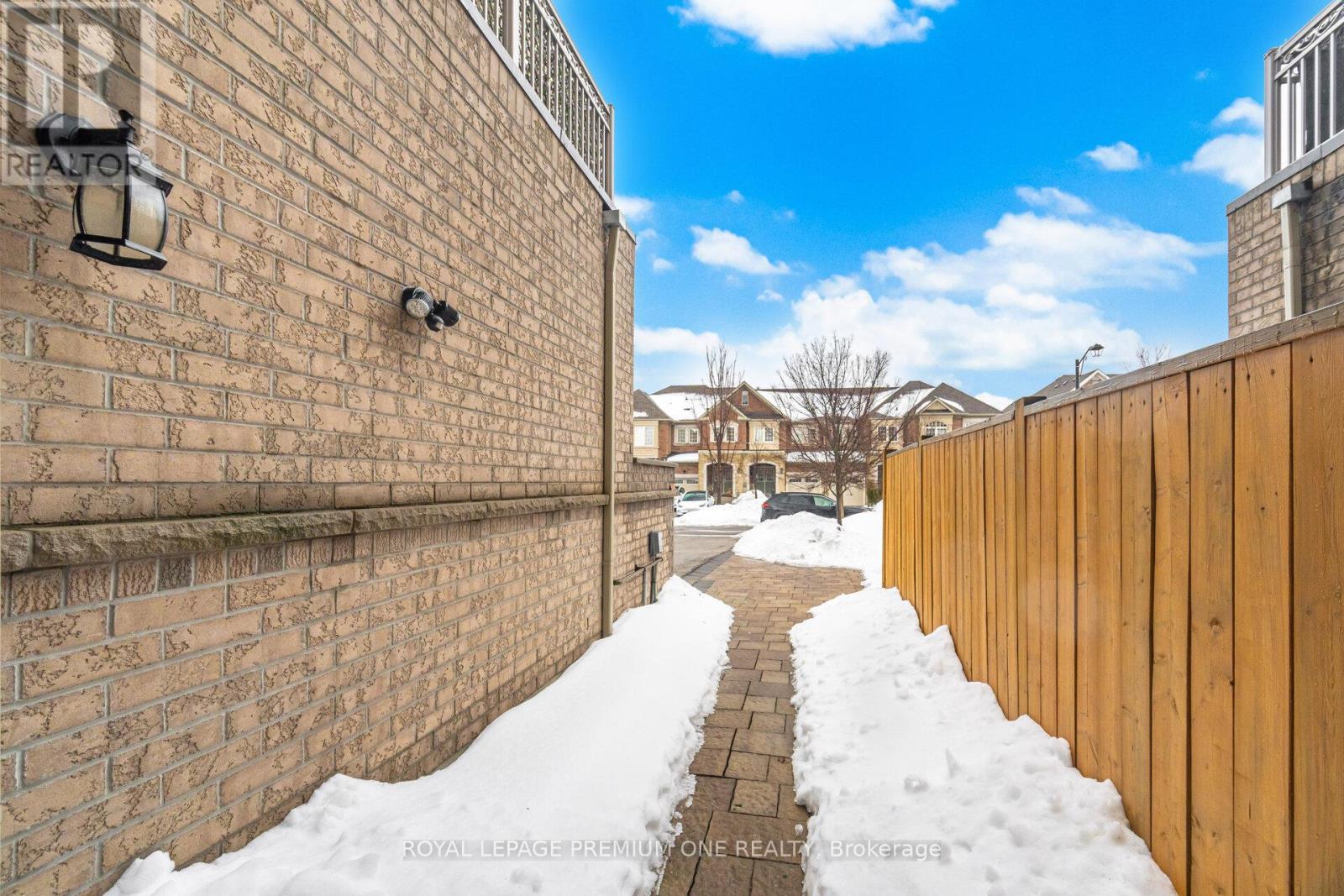 8 Poetry Drive, Vaughan, Ontario  L4H 3P7 - Photo 47 - N12809314