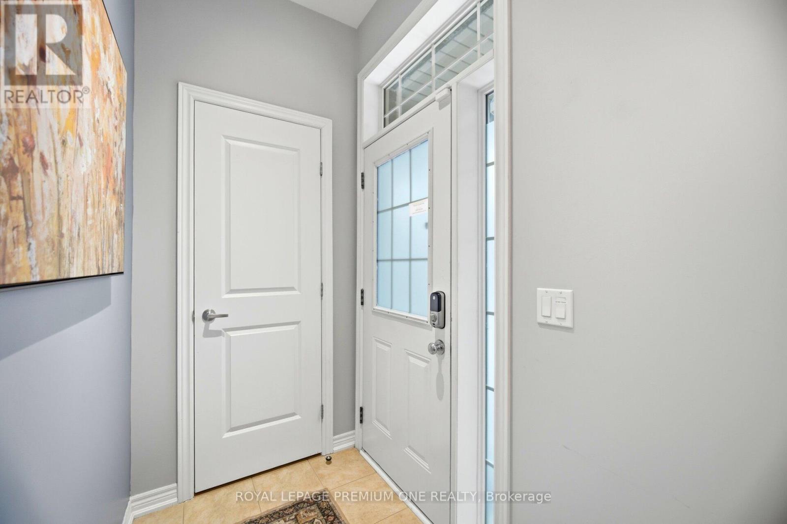 8 Poetry Drive, Vaughan, Ontario  L4H 3P7 - Photo 5 - N12809314