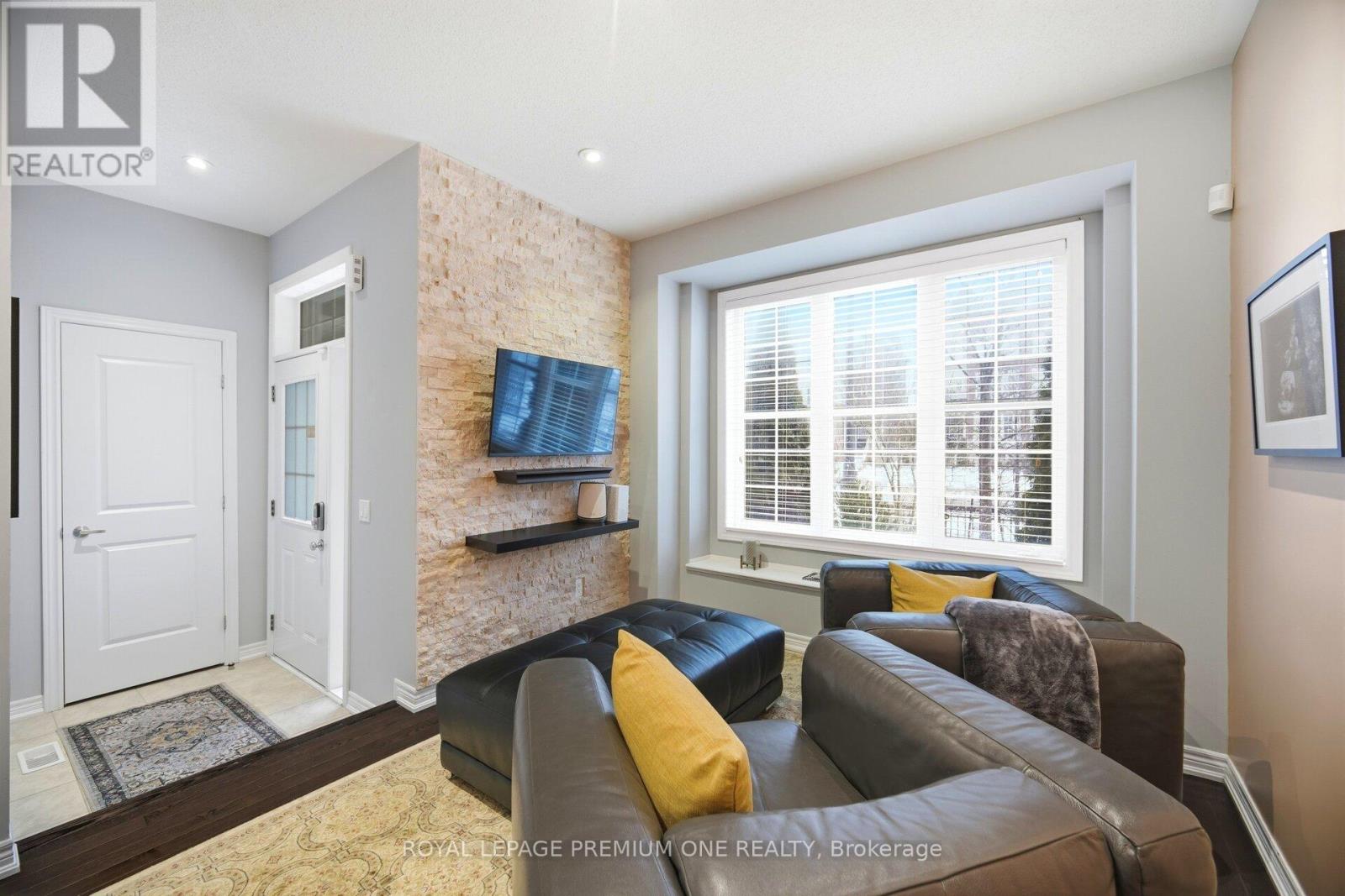 8 Poetry Drive, Vaughan, Ontario  L4H 3P7 - Photo 6 - N12809314