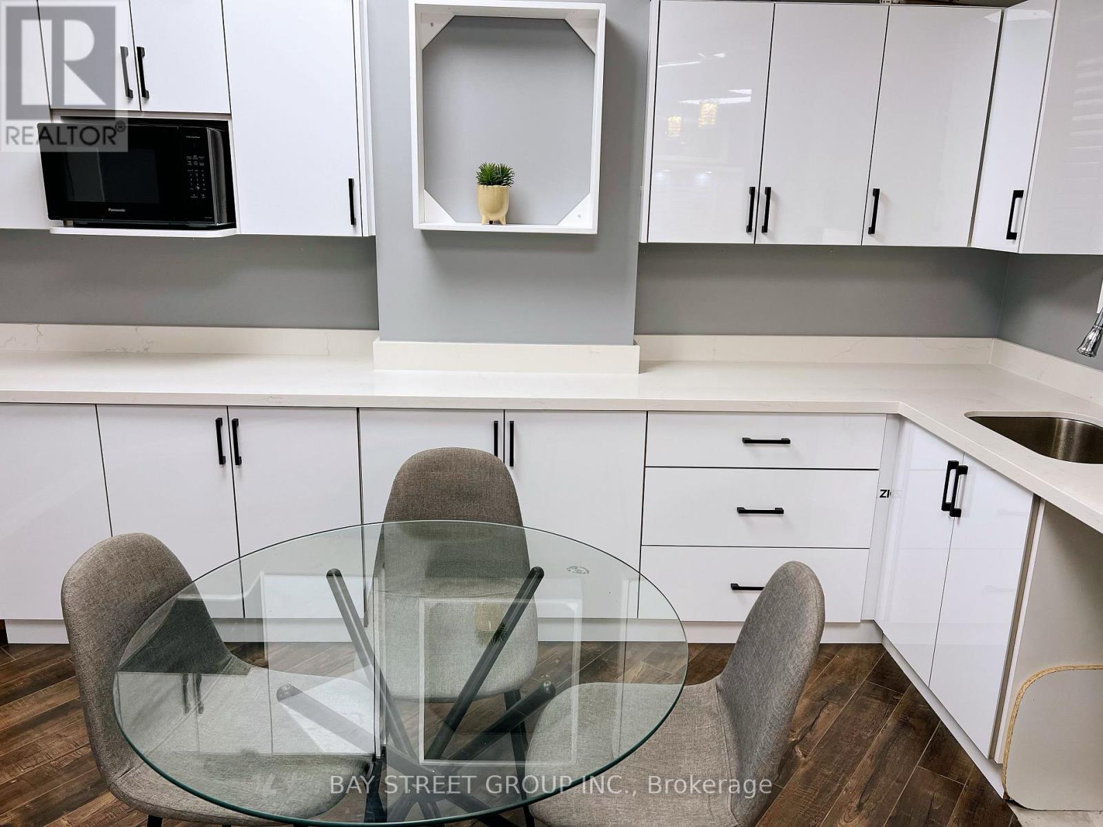 304 - 350 Highway 7 Avenue E, Richmond Hill, Ontario  L4B 3N2 - Photo 12 - N12809328