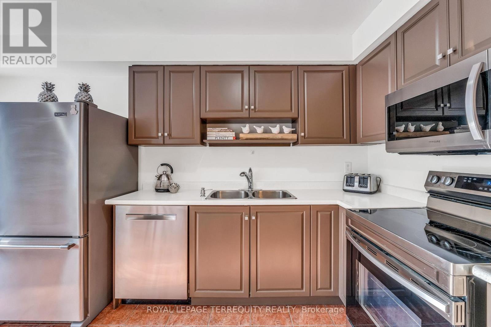 25 - 1276 Silvan Forest Drive, Burlington, Ontario  L7M 4V8 - Photo 17 - W12798964