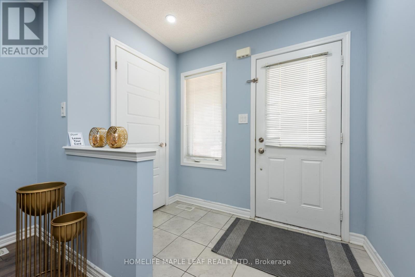 49 Lothbury Drive, Brampton, Ontario  L7A 4G6 - Photo 4 - W12803872