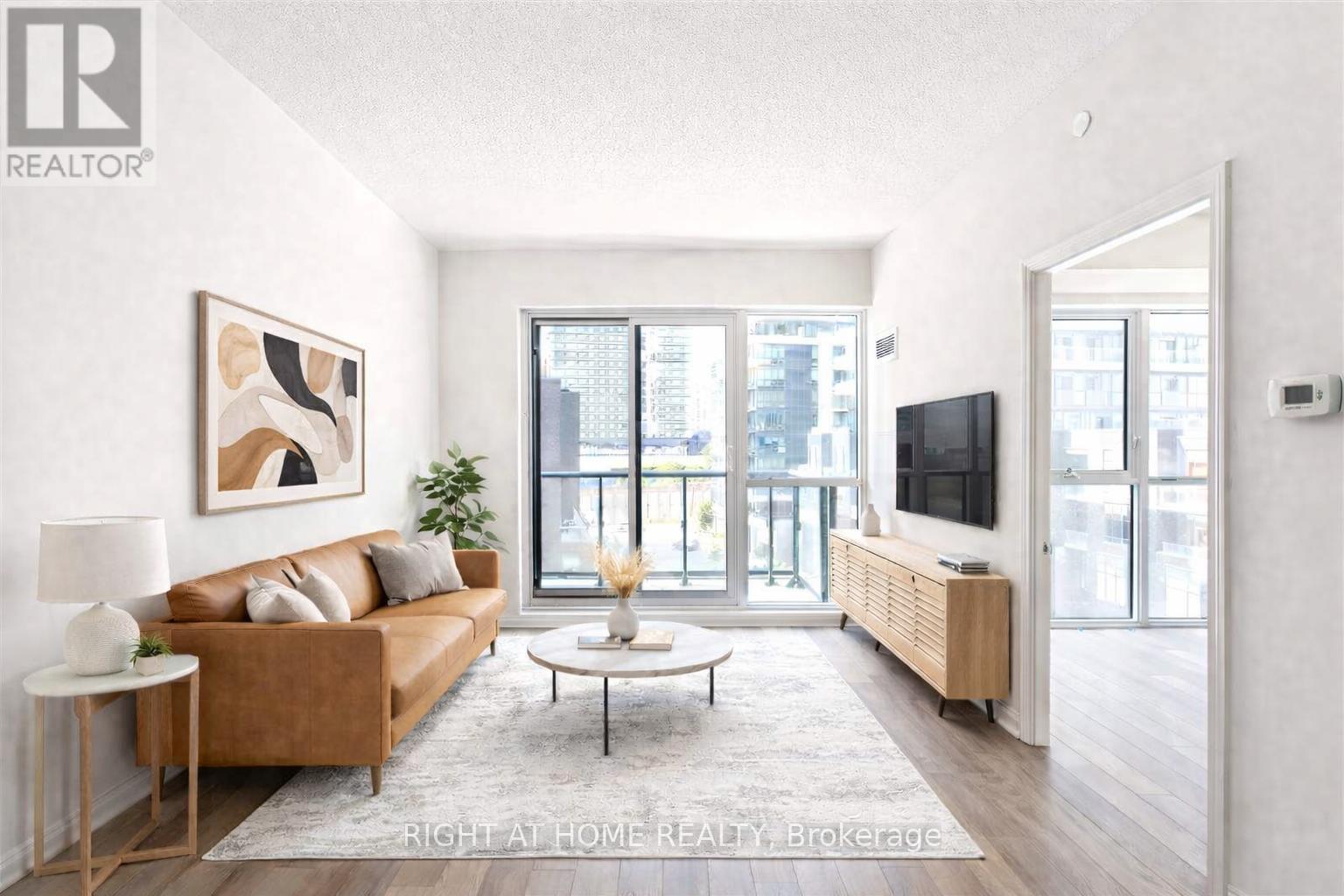 1003 - 39 ANNIE CRAIG DRIVE, Toronto, Ontario