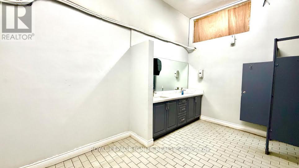 1a - 5 Racine Road, Toronto, Ontario  M9W 2Z2 - Photo 16 - W12809322