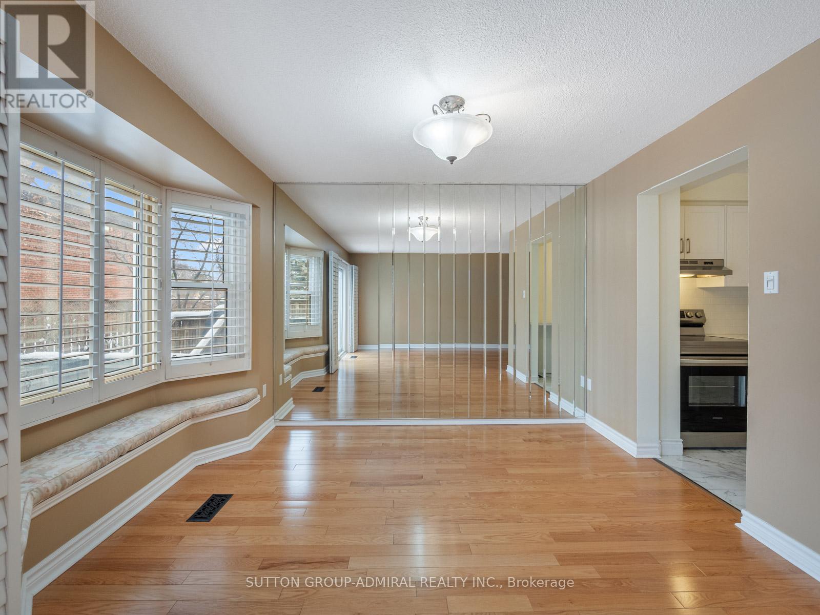 #60 - 385 The East Mall, Toronto, Ontario  M9B 6J4 - Photo 18 - W12809344