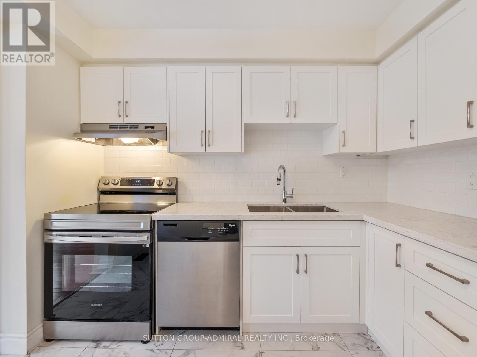 #60 - 385 The East Mall, Toronto, Ontario  M9B 6J4 - Photo 6 - W12809344