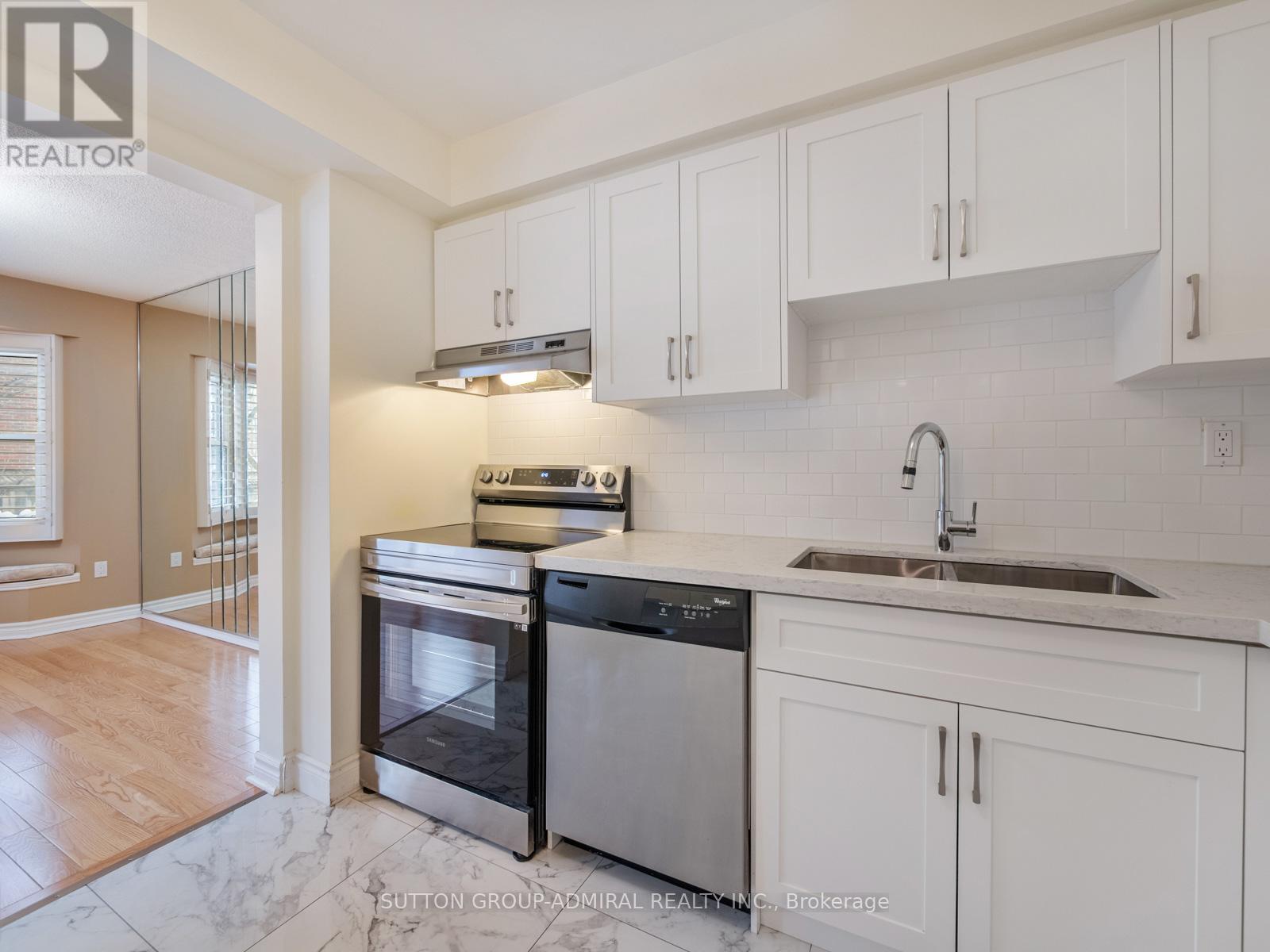 #60 - 385 The East Mall, Toronto, Ontario  M9B 6J4 - Photo 7 - W12809344