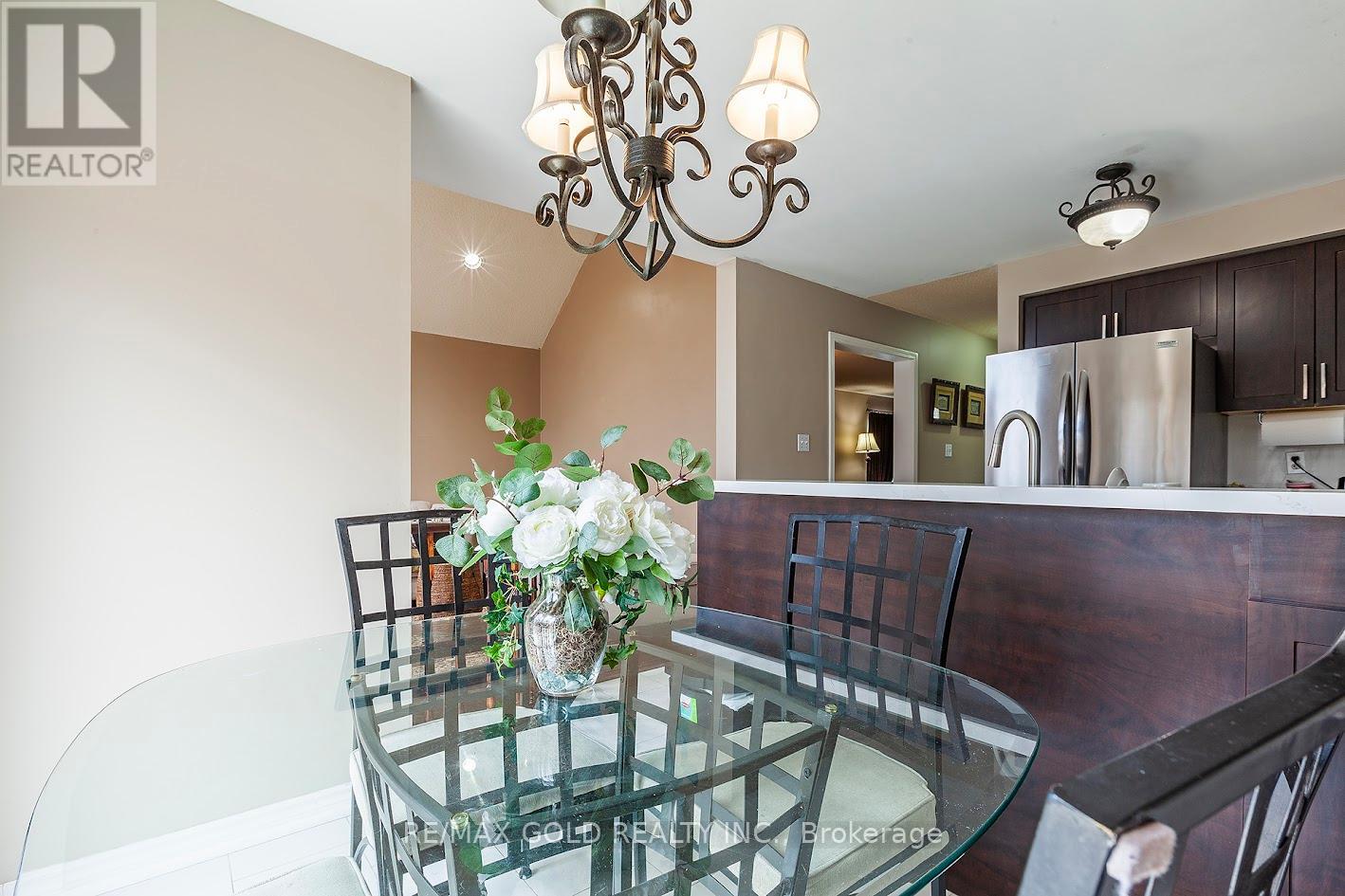 1 Ripley Crescent, Brampton (Fletcher's West), Ontario  L6Y 4S8 - Photo 11 - W12809348